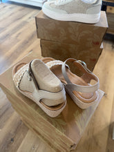 Load image into Gallery viewer, Inez Wedge in Beige