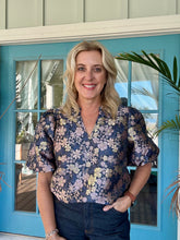 Load image into Gallery viewer, Floral Jacquard Top
