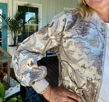Load image into Gallery viewer, Metallic Jacquard Jacket
