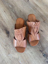 Load image into Gallery viewer, Leather Heel
