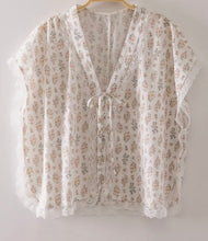 Load image into Gallery viewer, Dainty Floral Top
