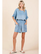 Load image into Gallery viewer, Light Chambray Shorts
