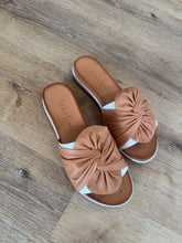 Load image into Gallery viewer, Leather Sandal

